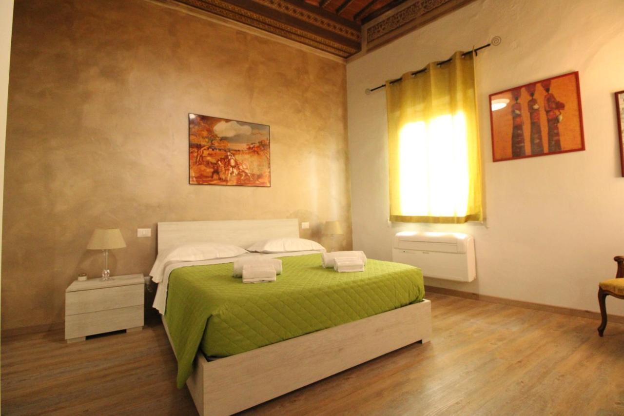 Nora's House * Siena